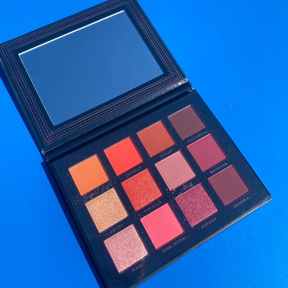 Ace Beauty eyeshadow palette